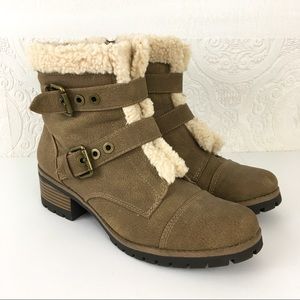 Women's Tan Faux-Shearling Ankle Boots - Cozy Buckle Detail